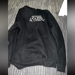 The weeknd after hours till dawn official tour hoodie (never worn)